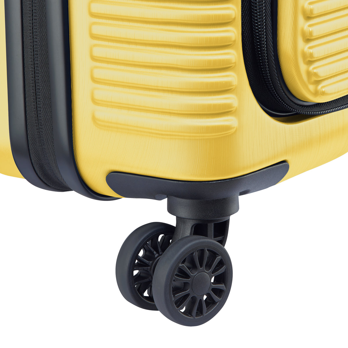 Delsey Freestyle medium suitcase double-spinner wheels