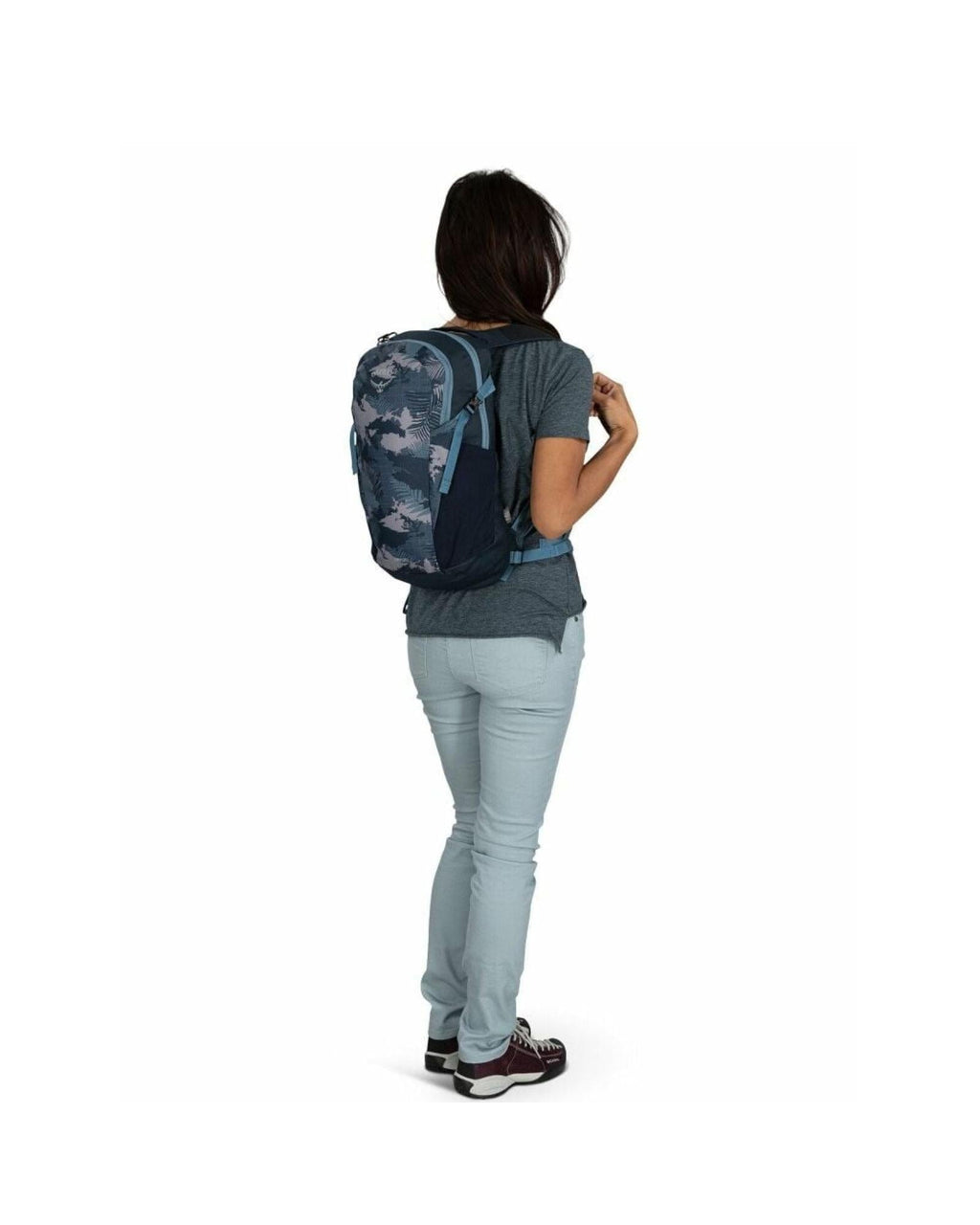 osprey daylite 13l black Plus Commuter Backpack Lightweight, Everyday Pack with Laptop Sleeve and Water Bottle Pockets Ideal for Work, School, and Travel with Versatile Storage Options, : Sports & Outdoors Versatile with the ability to attach to a variety of other Osprey bags the Daylite can handle years of everyday wear and tear. Osprey Daylite 13L Sling -