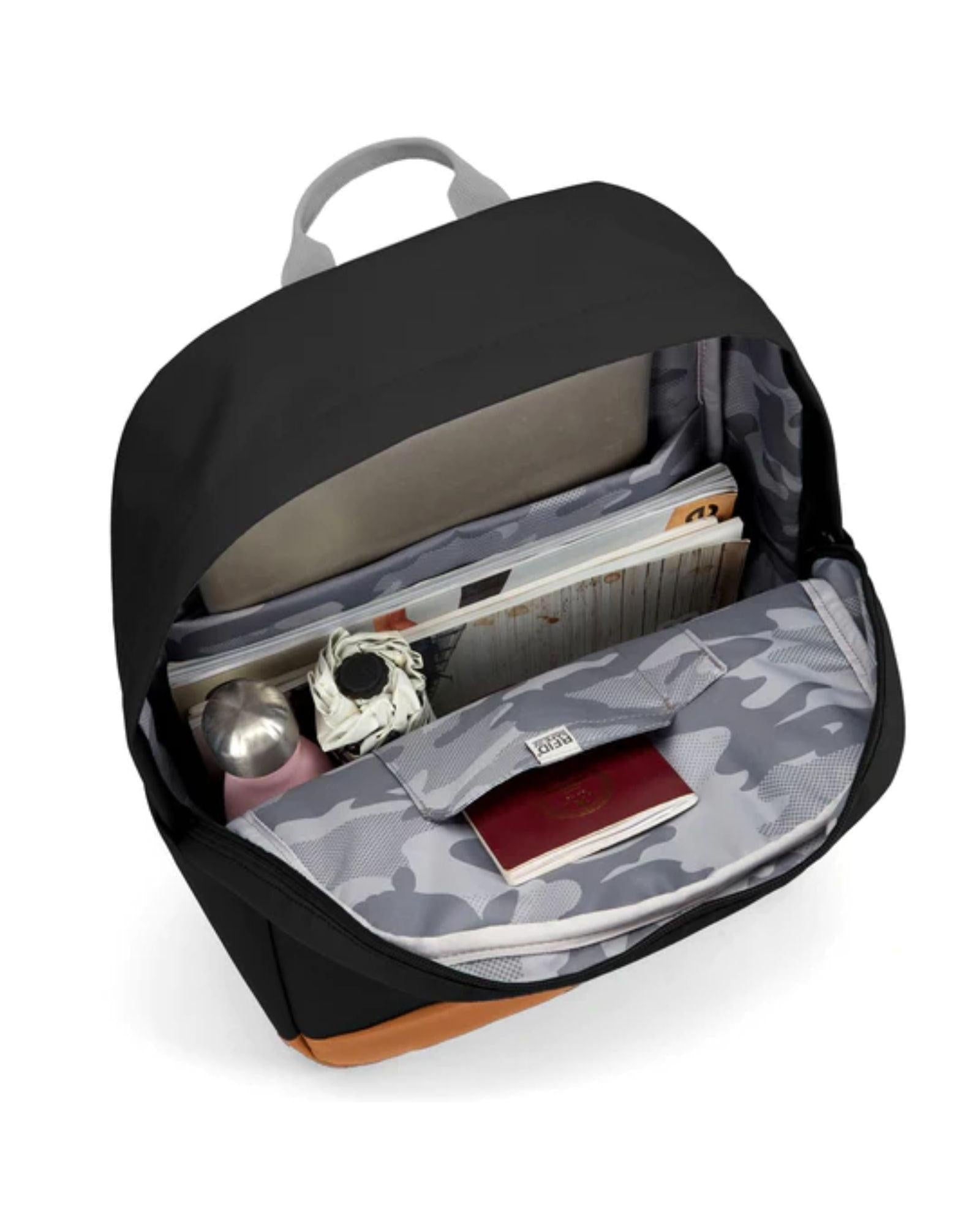 Pacsafe GO Anti-Theft Backpack - 25L - Jet Black Interior Back Image 7