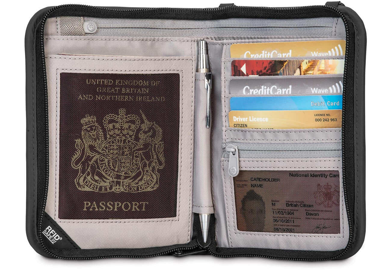 Pacsafe RFIDsafe V150 Compact Organizer - Black