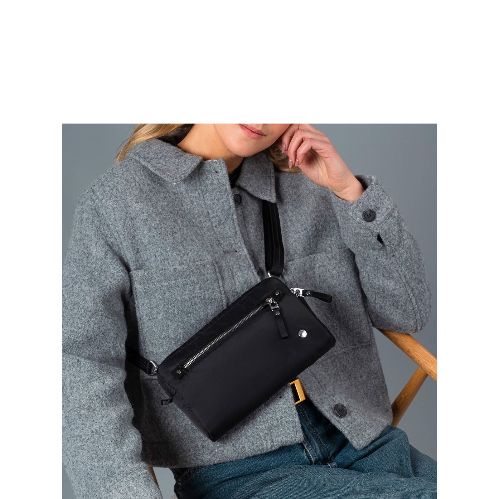 Pacsafe W Anti-Theft 3-in-1 Sling Bag - 1L - Black