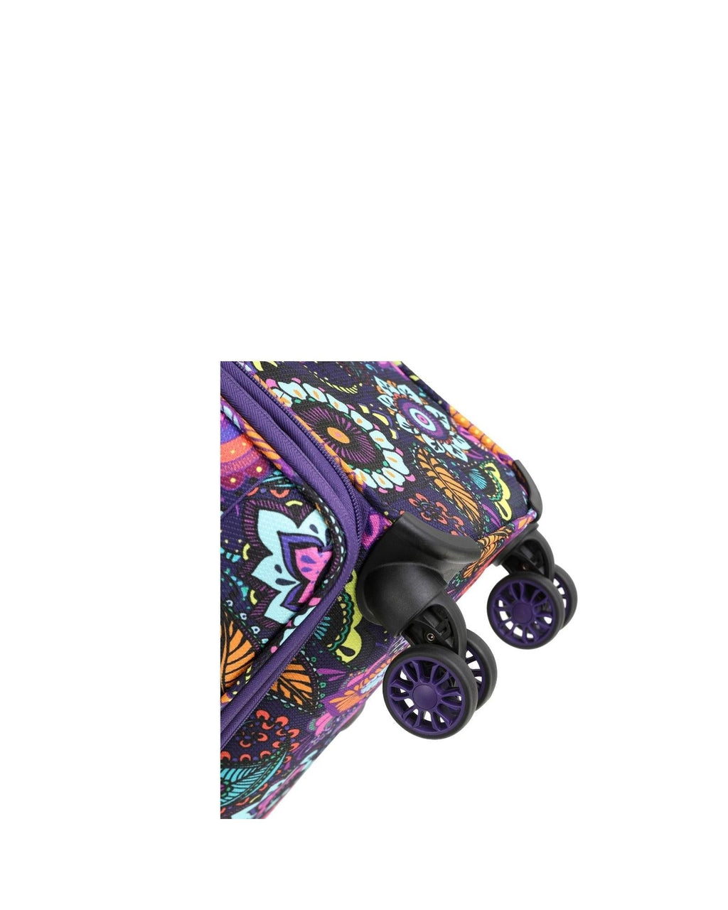 Tosca So Lite Softside Spinner Luggage Set - Paisley Image 9