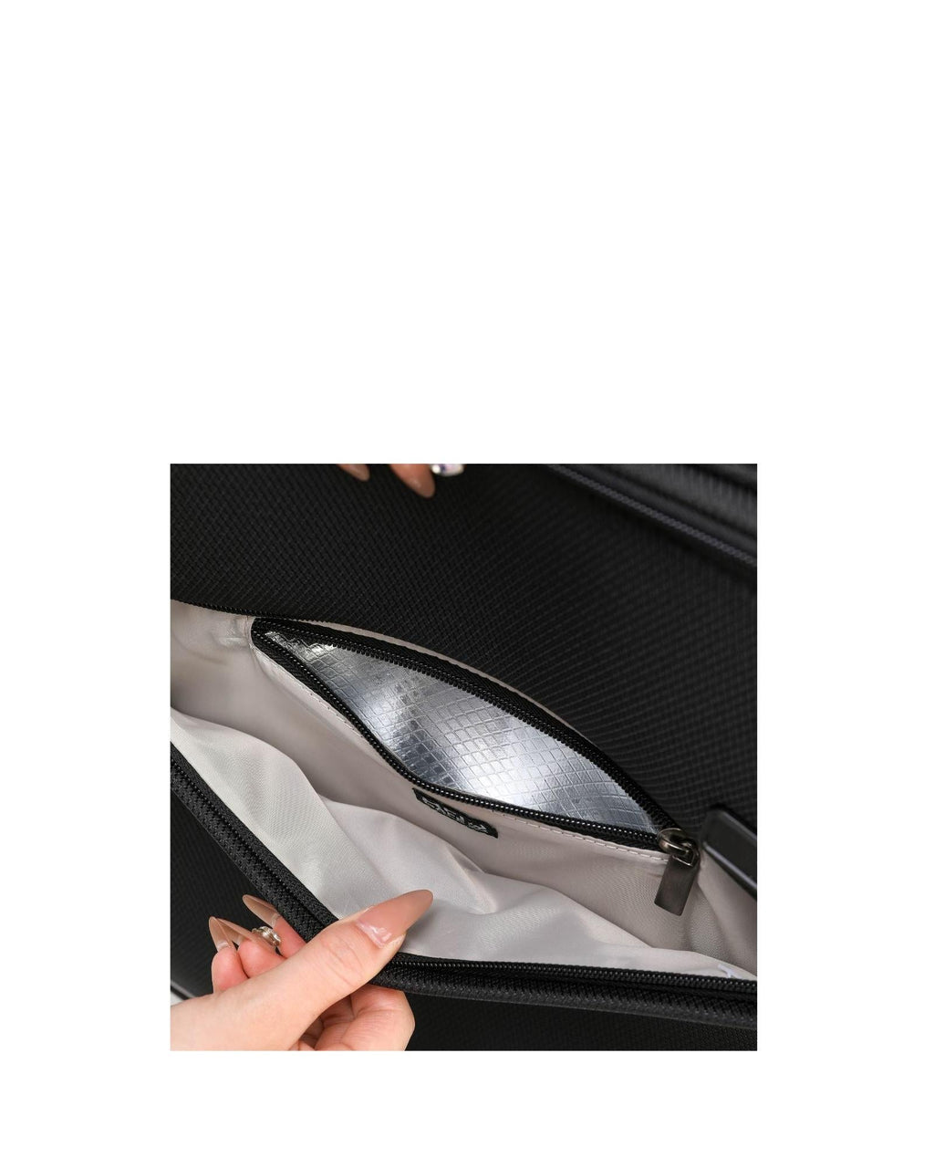 Tosca So Lite Softside Spinner Luggage Set - Black Front Image 5