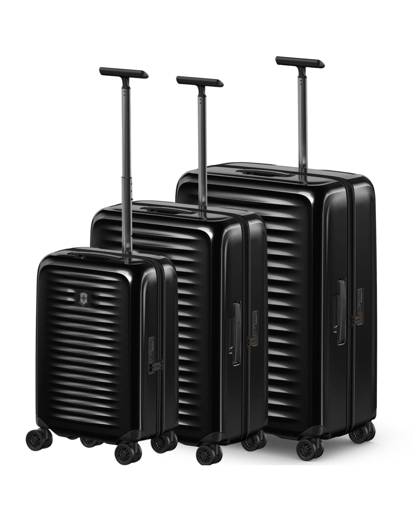 Victorinox Airox Hardside Frequent Black 3 Piece Set Front Right Image 1